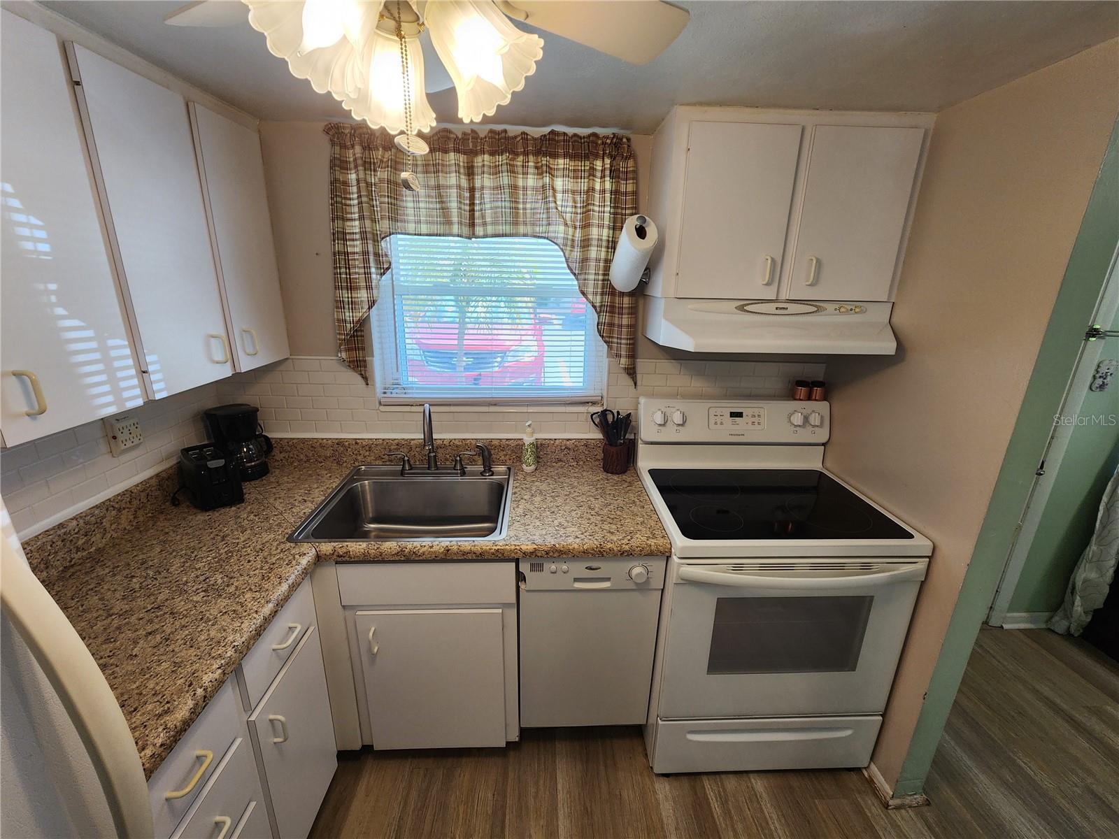 5842 Welcome Rd #j2 Property Photo 7