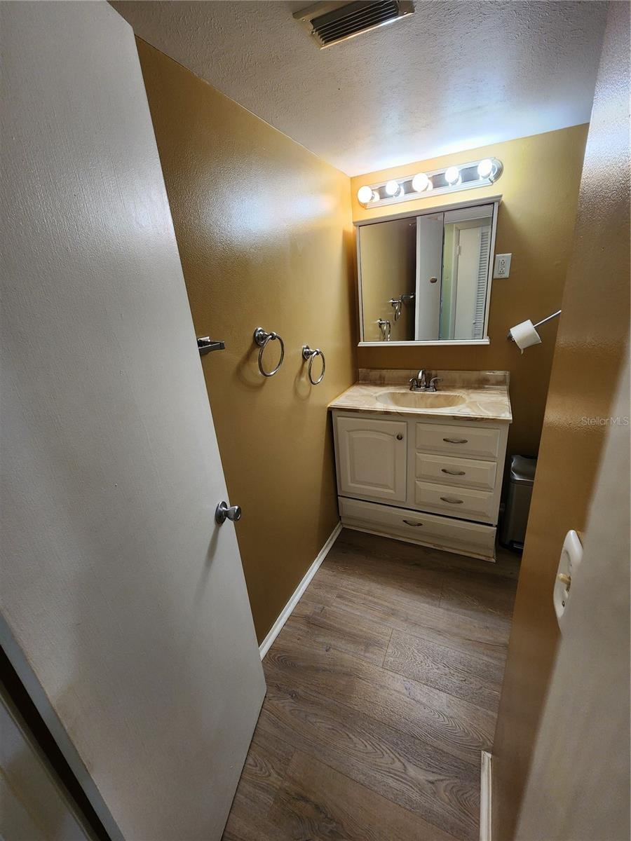 5842 Welcome Rd #j2 Property Photo 12