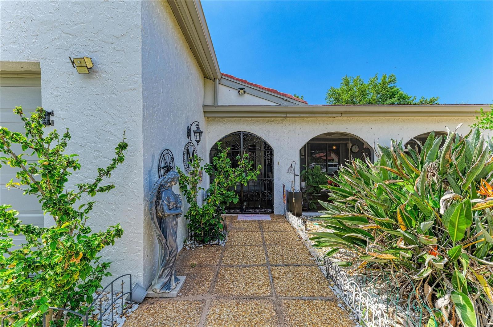 7236 Las Casas Dr Property Photo 1