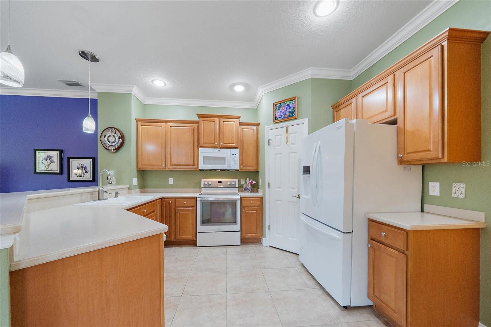 11547 52nd Ct E Property Photo 10