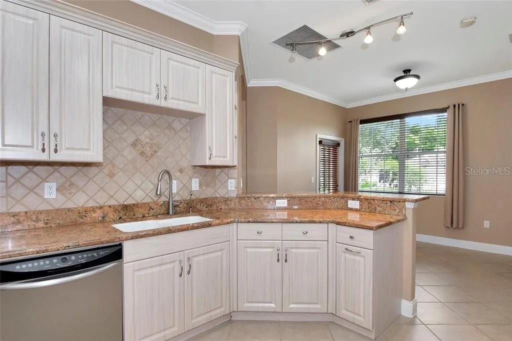 A4687931 Property Photo 18
