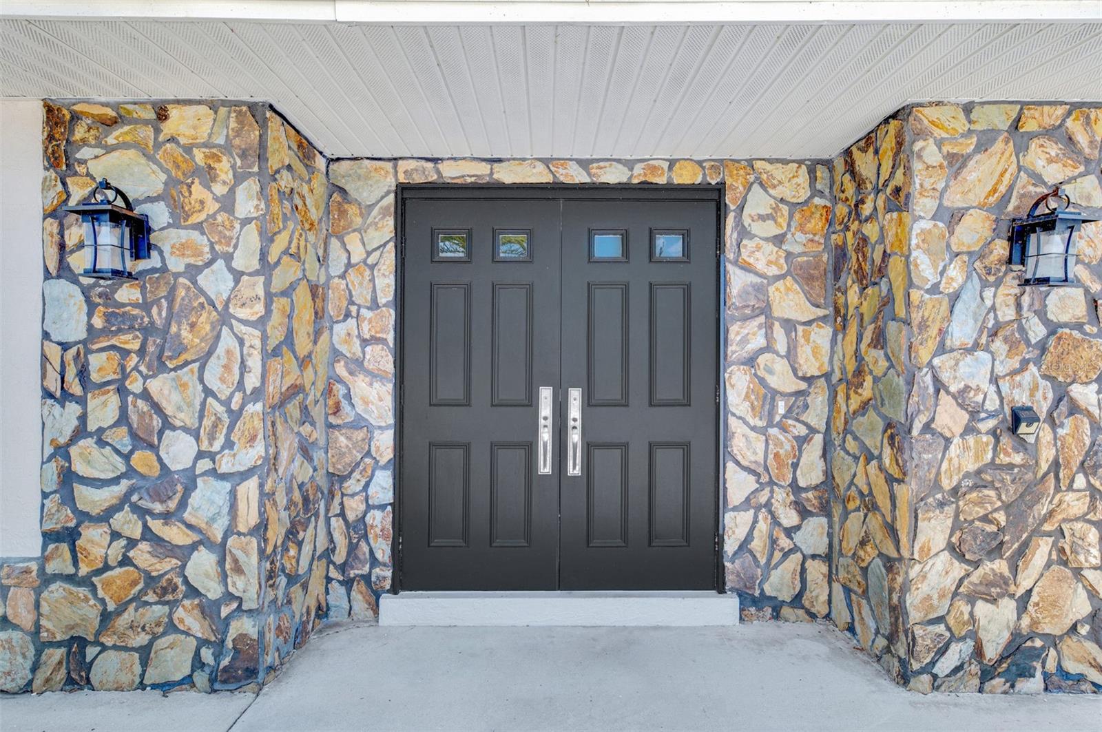 1620 Mission Valley Blvd Property Photo 4