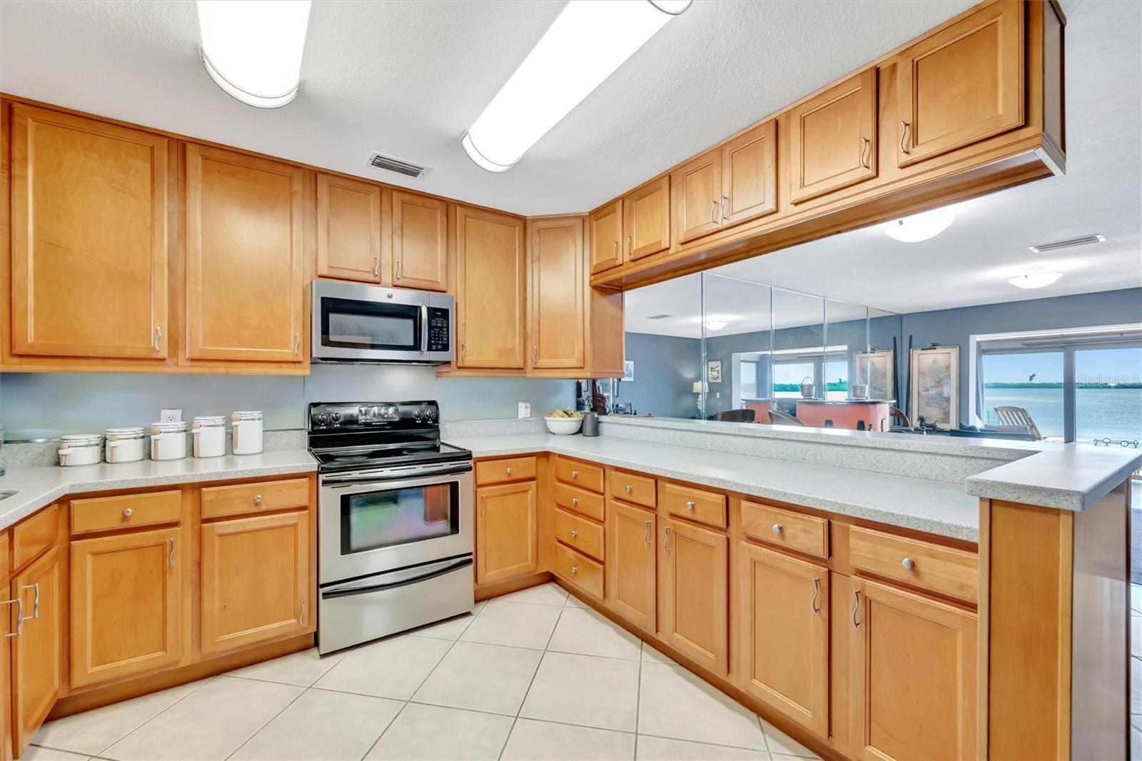 3863 Catalina Dr Property Photo 18