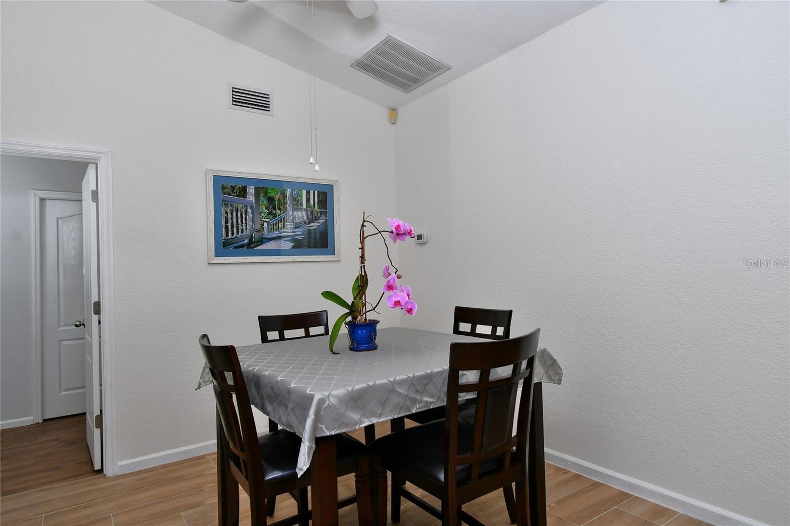 25101 Kimberly Ct Property Photo 7