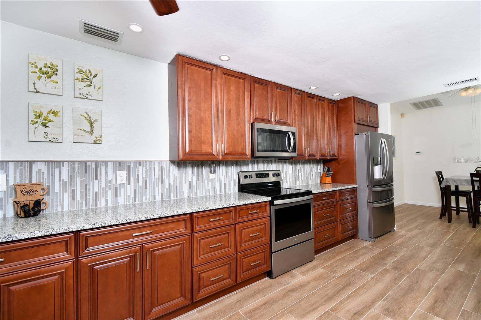 25101 Kimberly Ct Property Photo 8