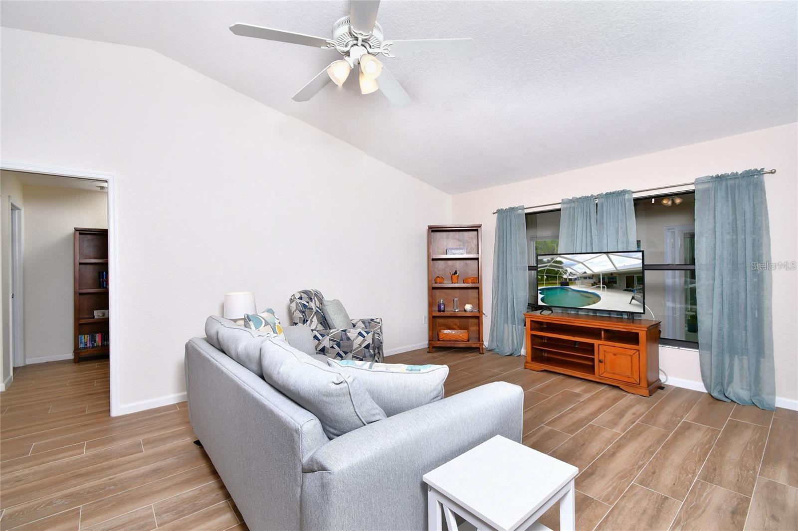 25101 Kimberly Ct Property Photo 15