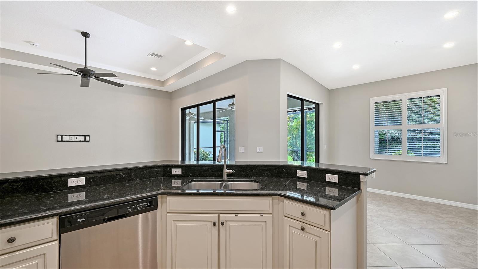 7702 Rio Bella Pl Property Photo 19