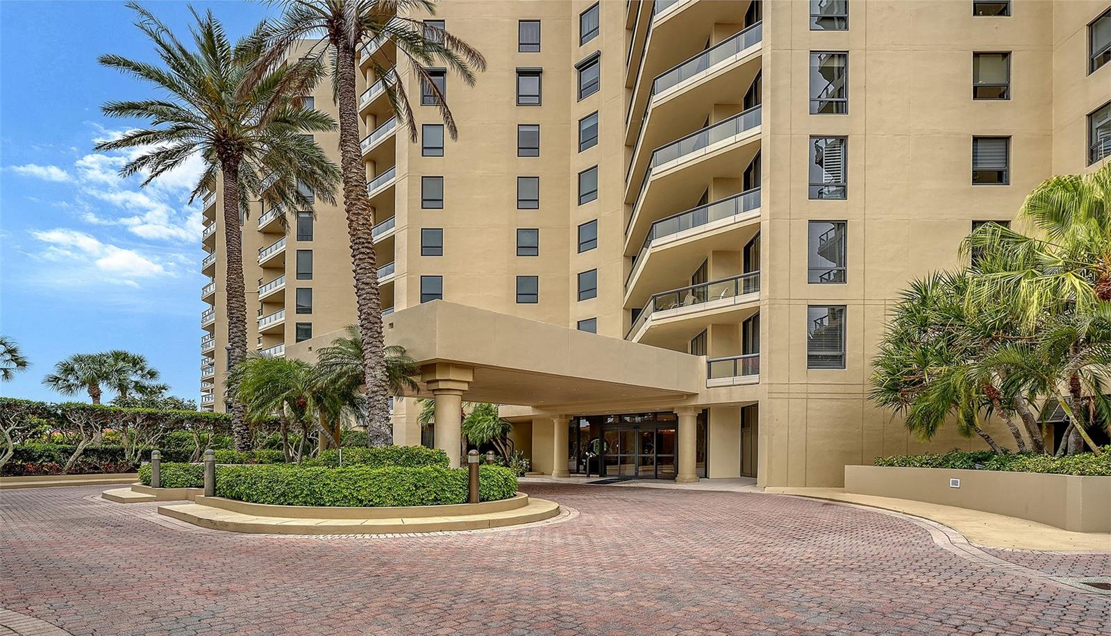 1281 Gulf Of Mexico Dr #111 Property Photo 2