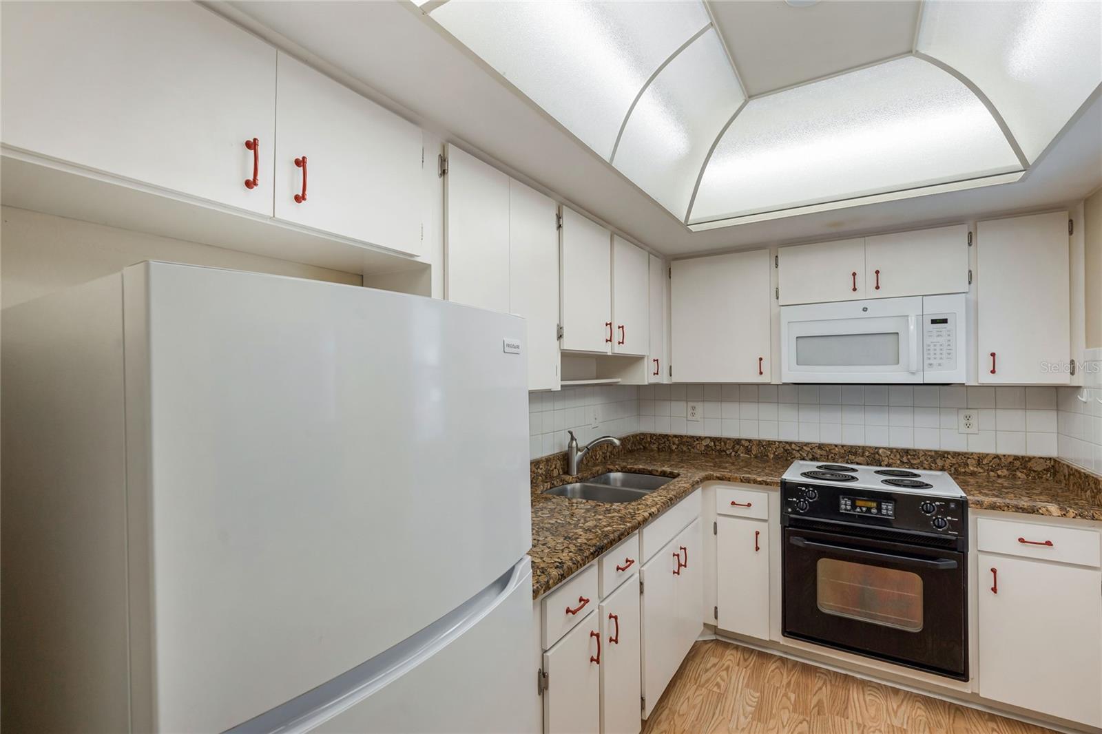5972 Hibiscus Dr #207 Property Photo 14