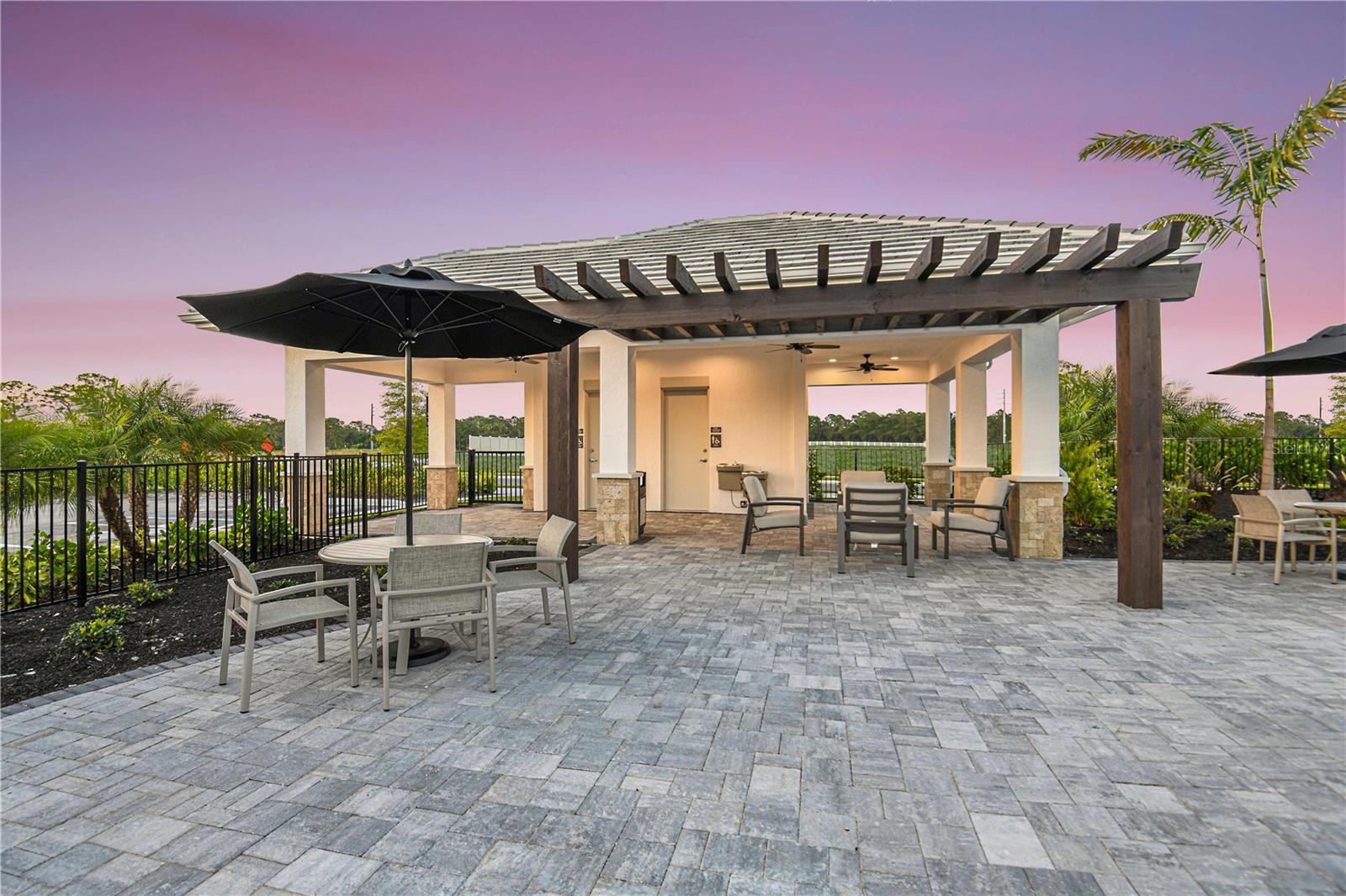 10605 Orbit Ter Property Photo 33