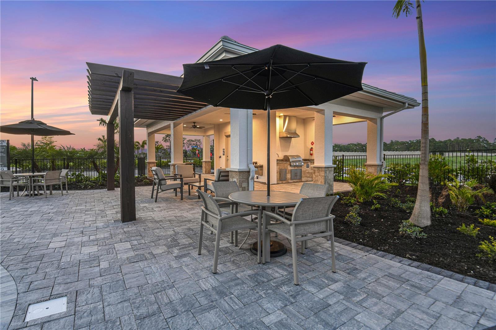 10605 Orbit Ter Property Photo 41