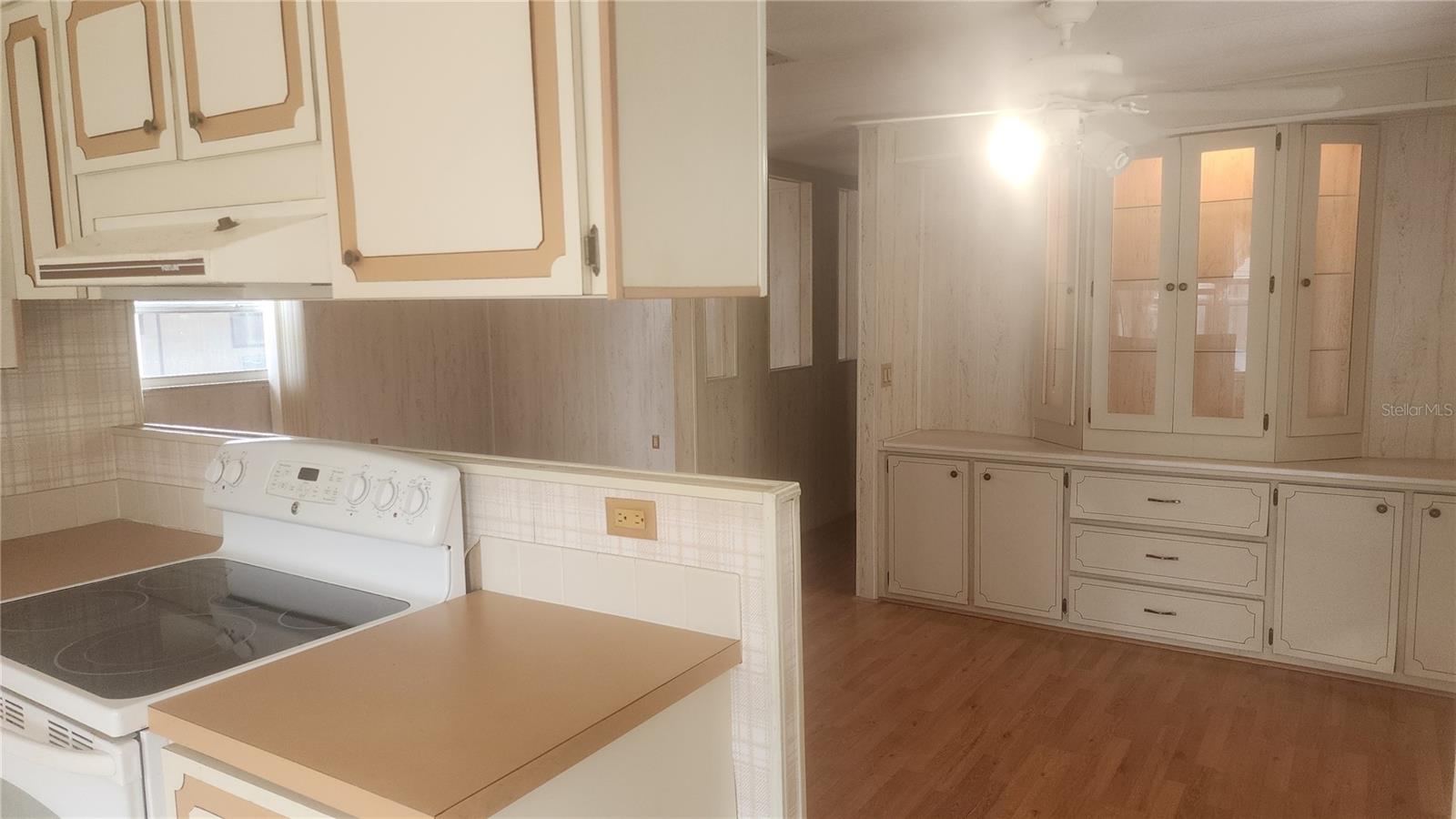 157 N Fiji Cir Property Photo 8