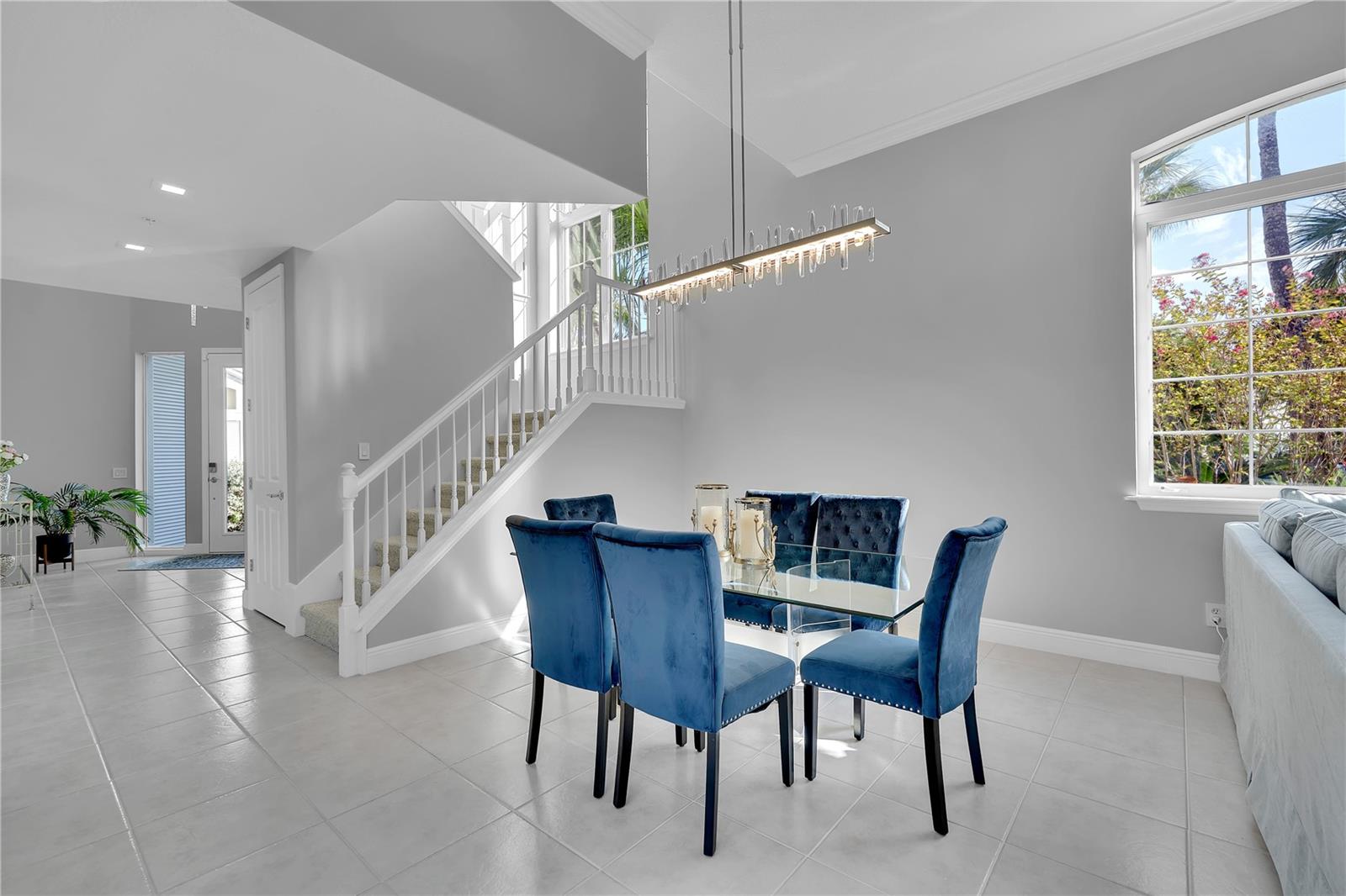 1915 Harbour Links Cir #6 Property Photo 12