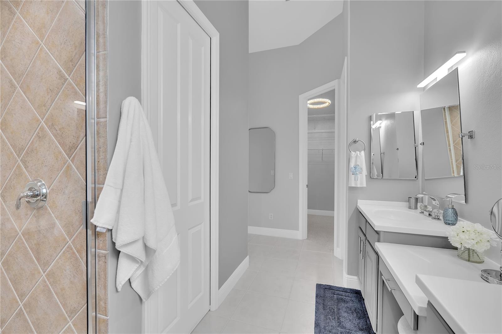 1915 Harbour Links Cir #6 Property Photo 23