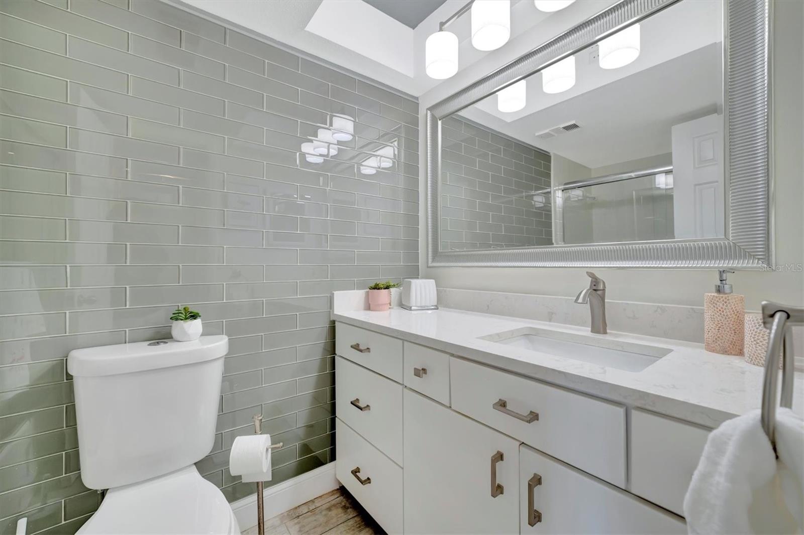 625 30th Ave W #g408 Property Photo 25