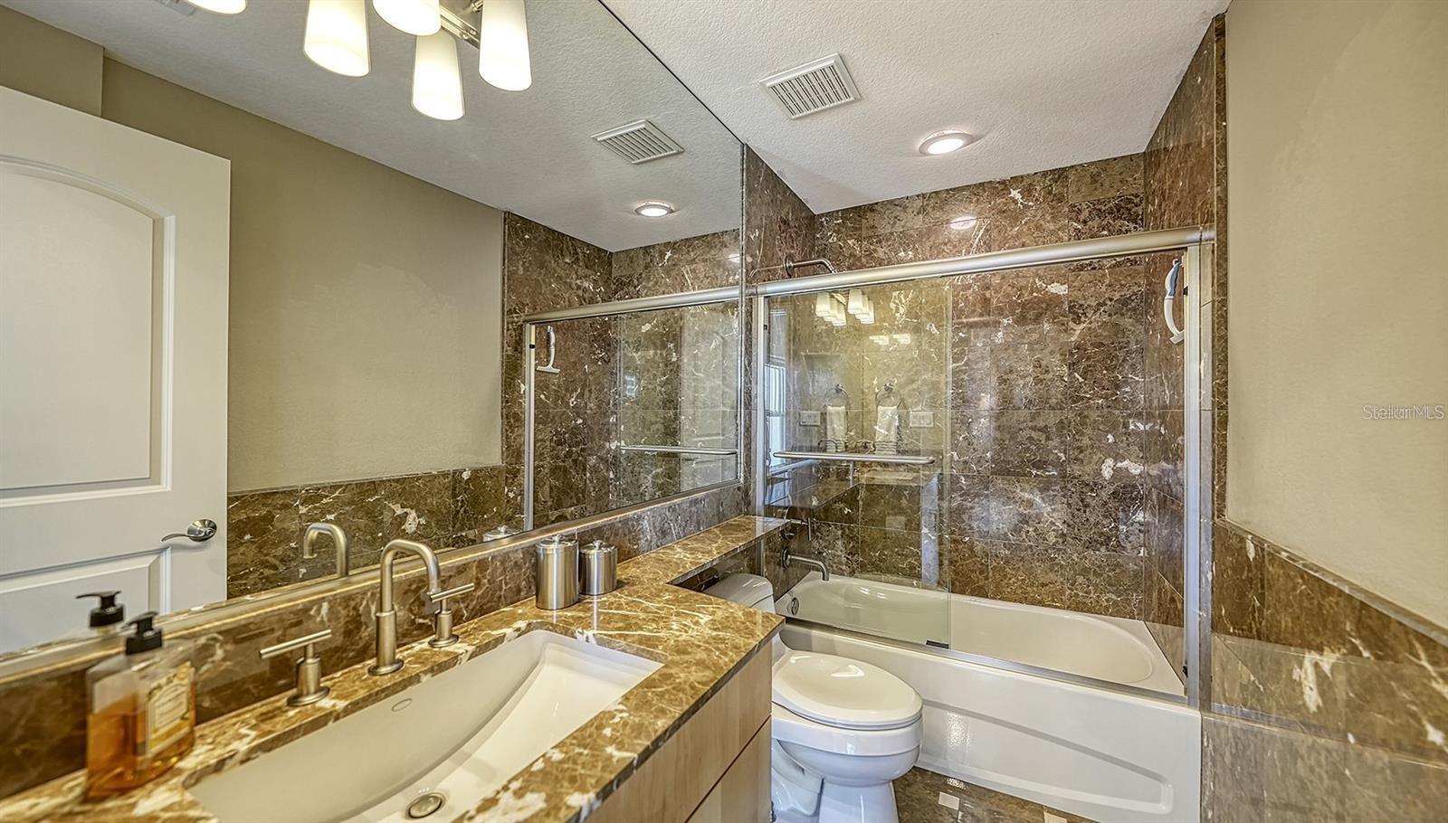 650 Golden Gate Pt #602 Property Photo 34