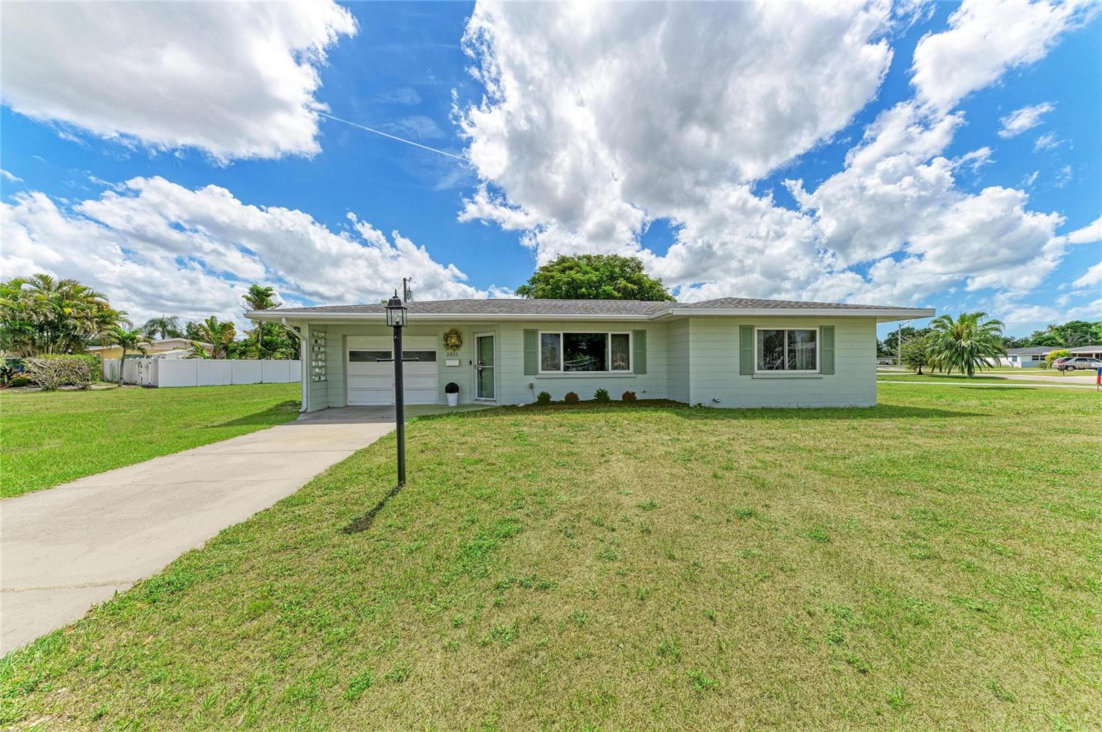 2811 33RD AVE W