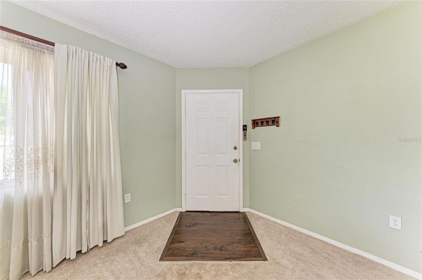 2811 33rd Ave W Property Photo 5
