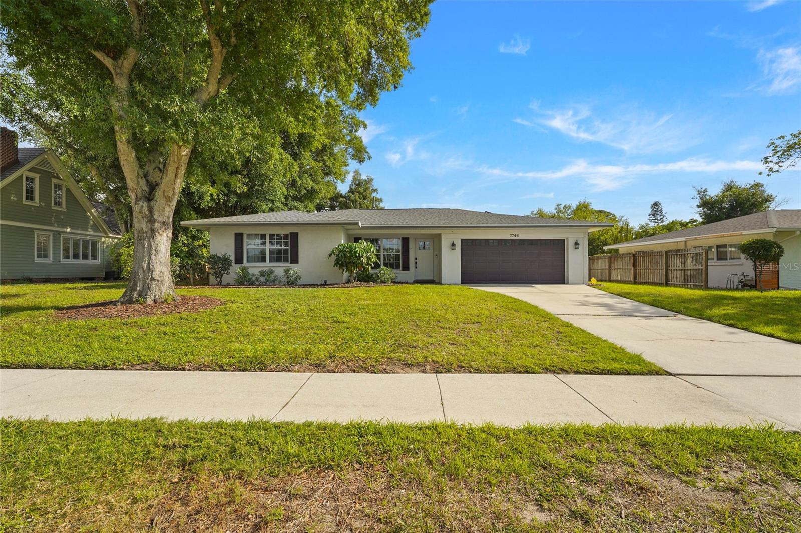 7746 Westmoreland Dr Property Photo 1