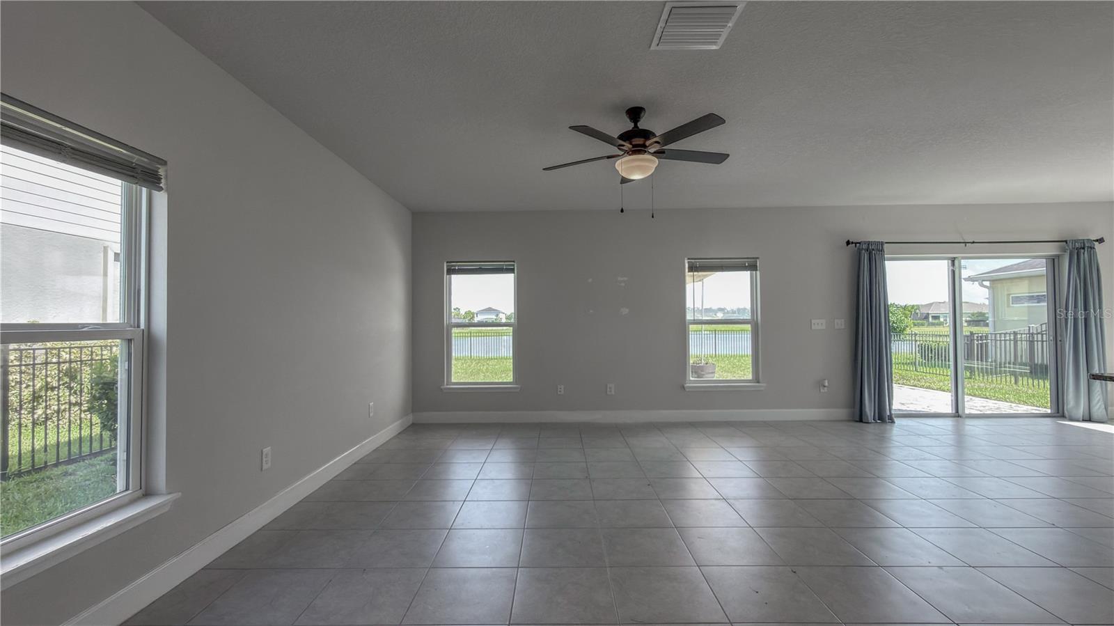 11016 Daybreak Gln Property Photo 7