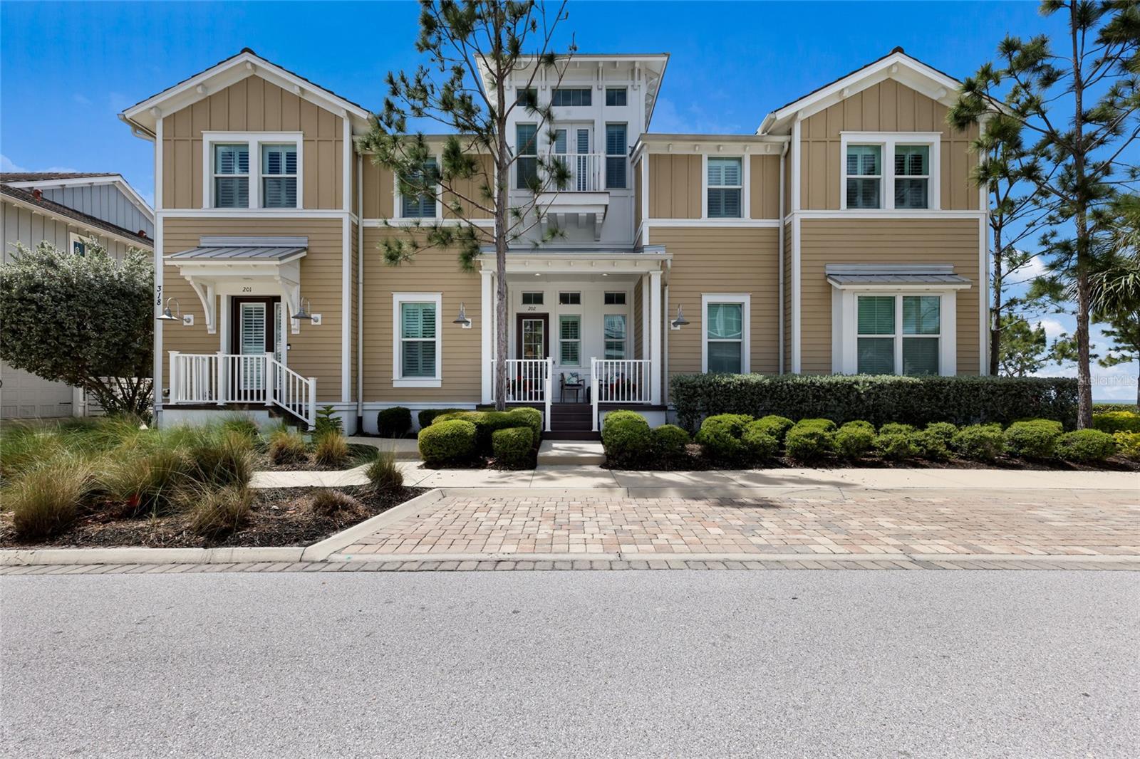 318 Compass Point Dr #202 Property Photo 2