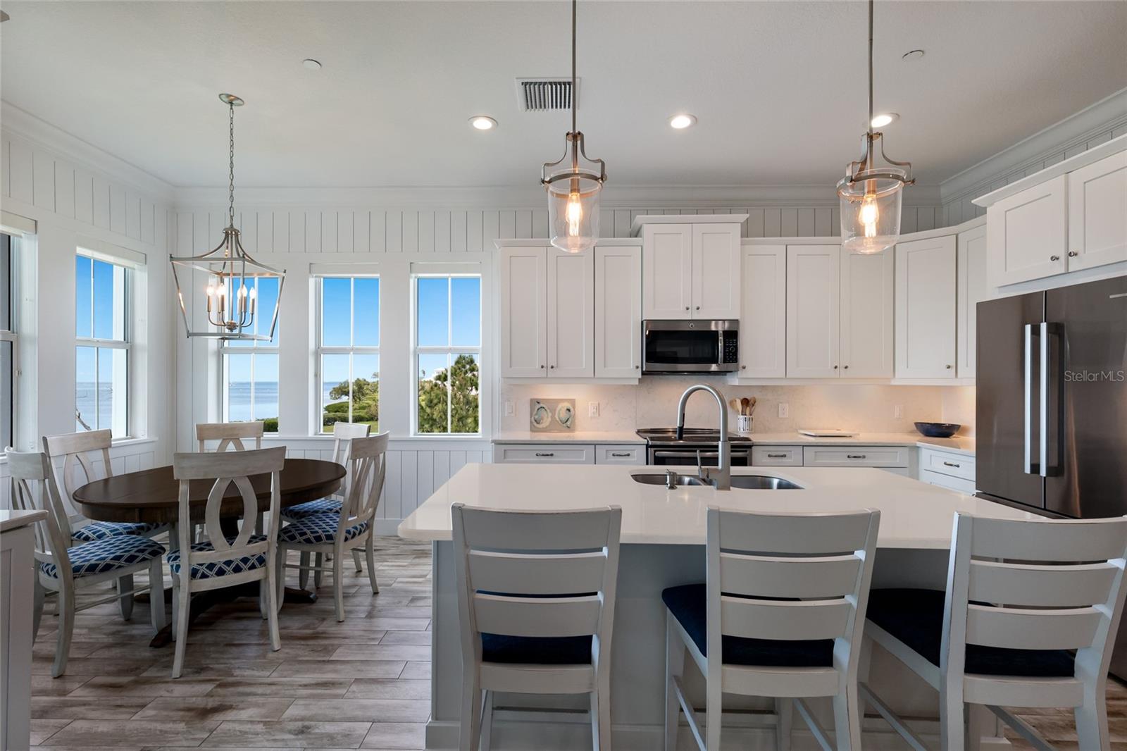 318 Compass Point Dr #202 Property Photo 12