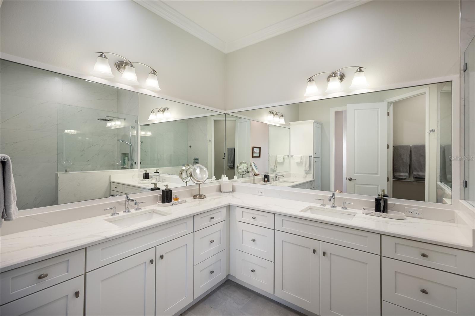 318 Compass Point Dr #202 Property Photo 25