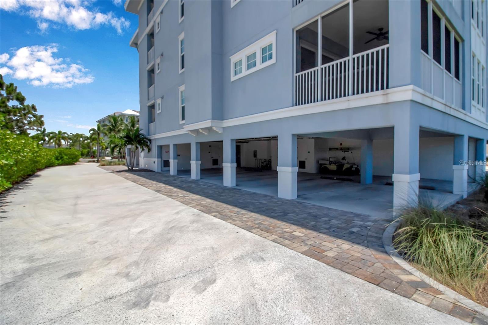 376 Aruba Cir #301 Property Photo 16
