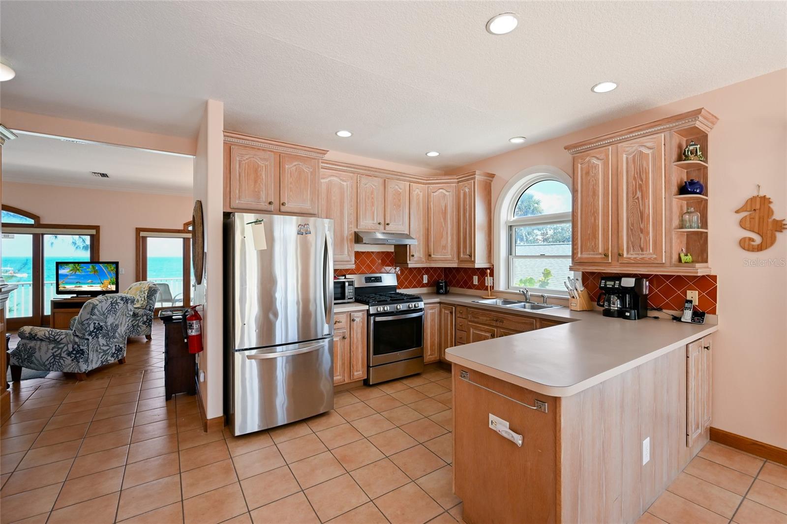 889 N Shore Dr Property Photo 18