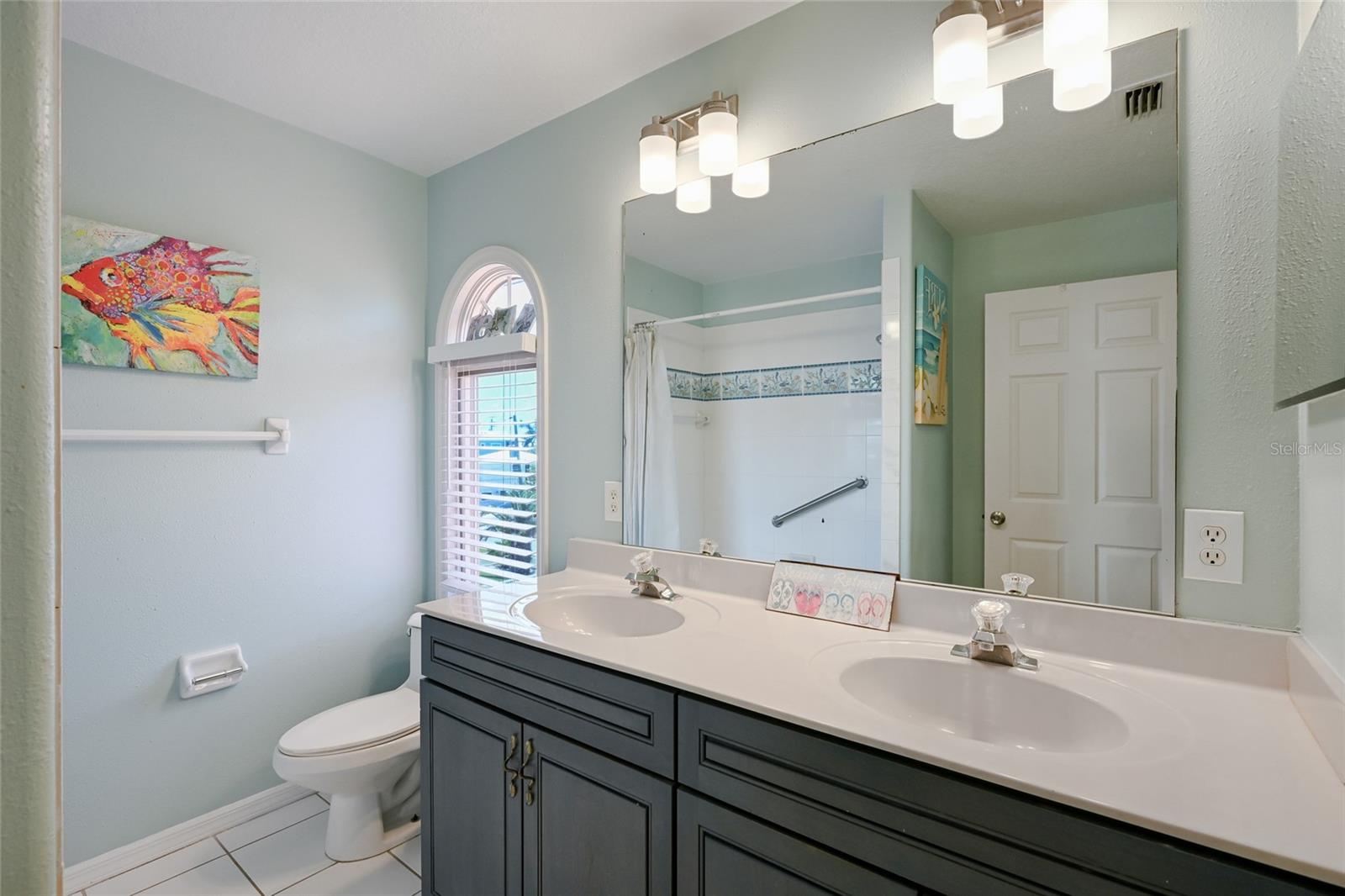 889 N Shore Dr Property Photo 24