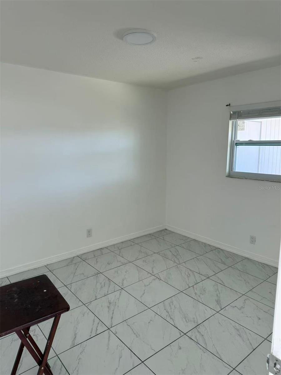 4326 80th St W Property Photo 5