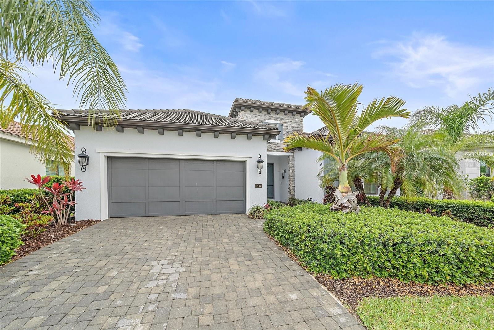 208 CORELLI DR