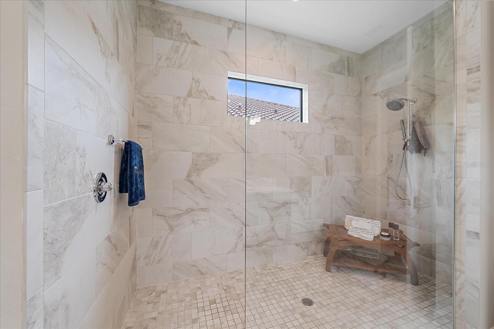 208 Corelli Dr Property Photo 17