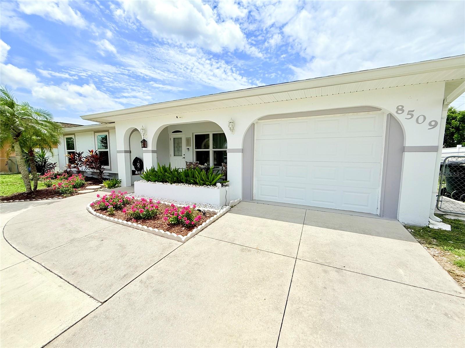 8509 La Boca Ave Property Photo 1