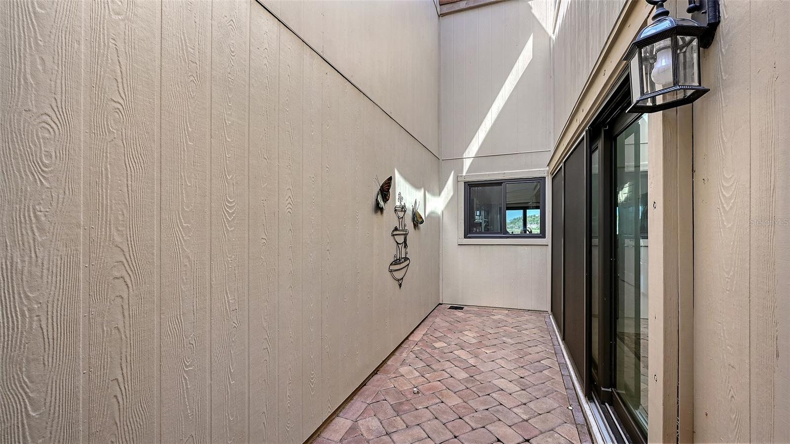 A4688776 Property Photo 23