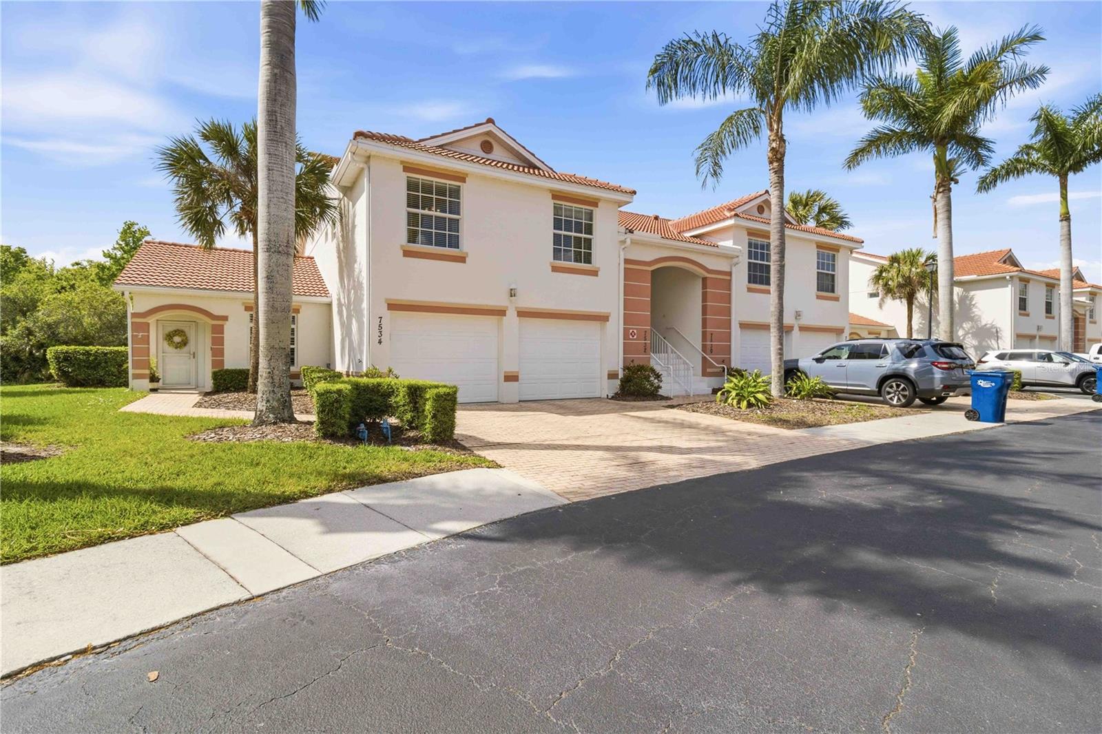 7532 Marsh Orchid Cir #201 Property Photo 1