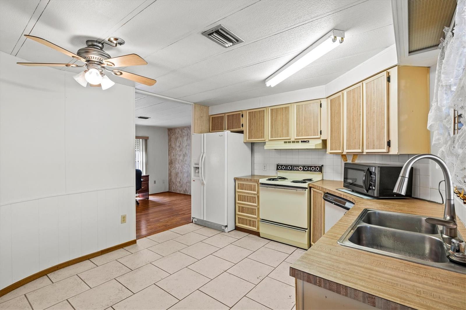 5316 53rd Ave E #k28 Property Photo 8