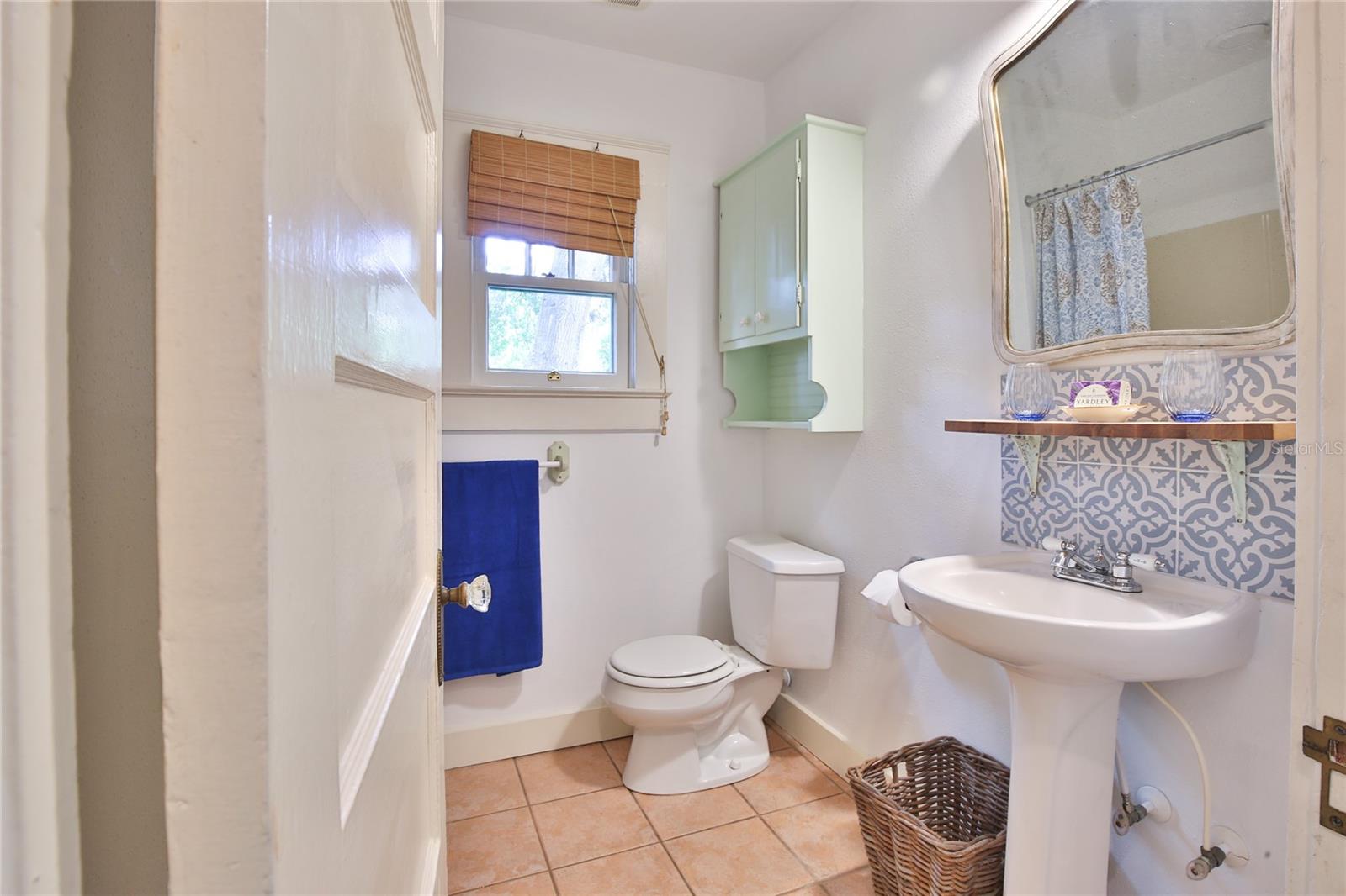 708 42nd St Property Photo 22