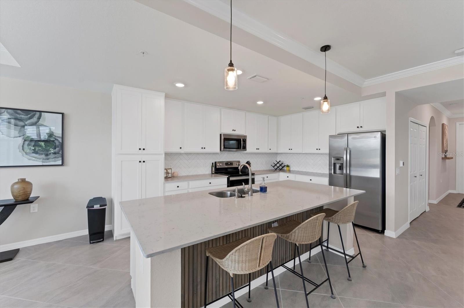 17704 Gawthrop Dr #102 Property Photo 6