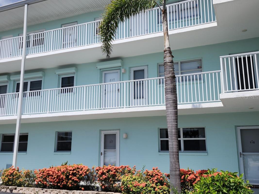 1819 Shore Dr S #217 Property Photo 1