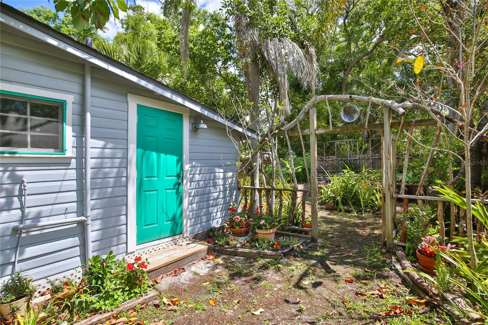 708 42nd St Property Photo 51