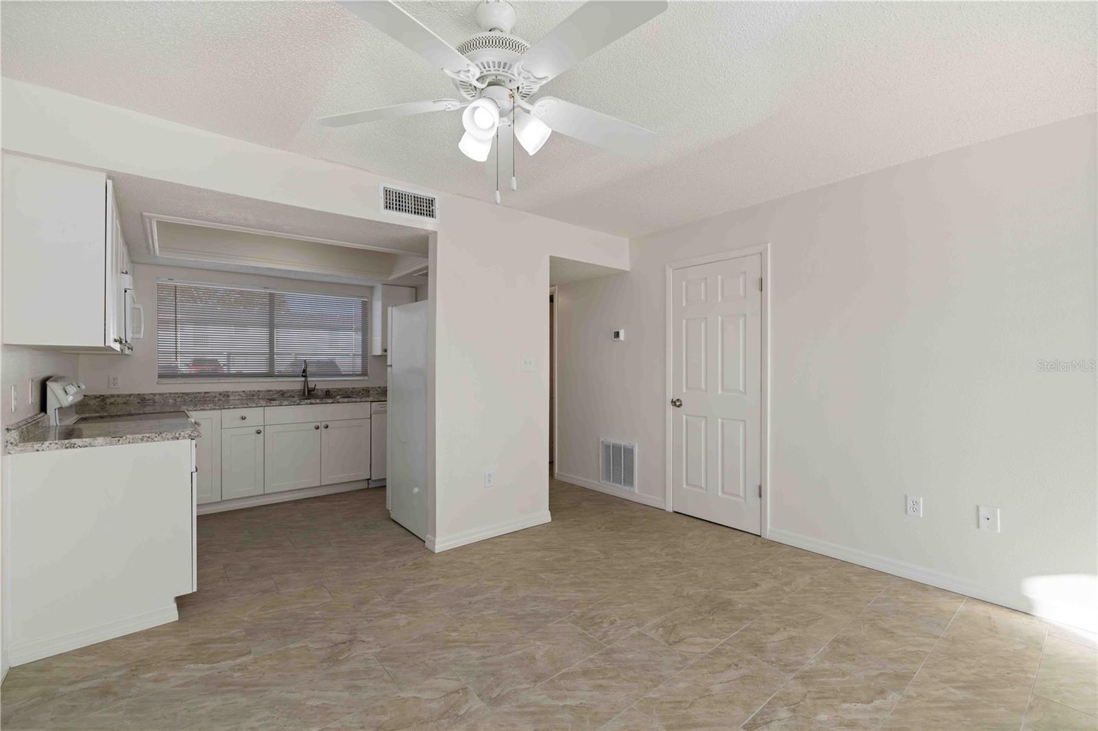 3569 Bee Ridge Property Photo 4