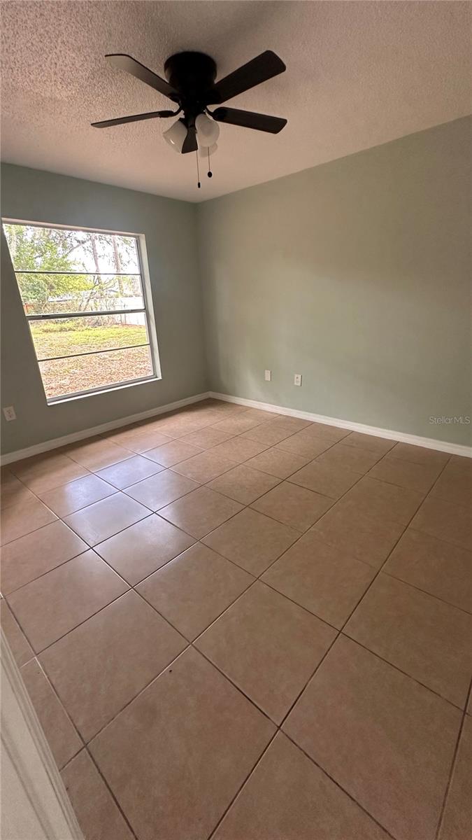 2587 Sunrise Ter Property Photo 6