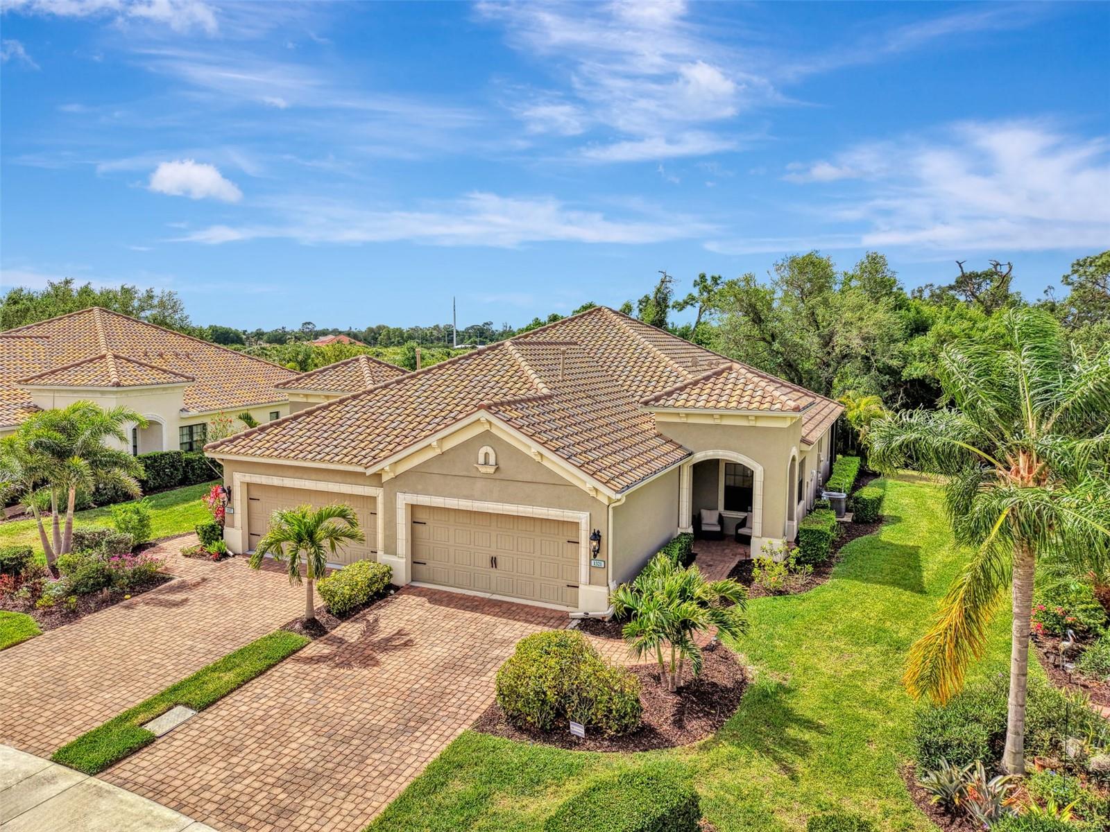 1321 BACKSPIN DR