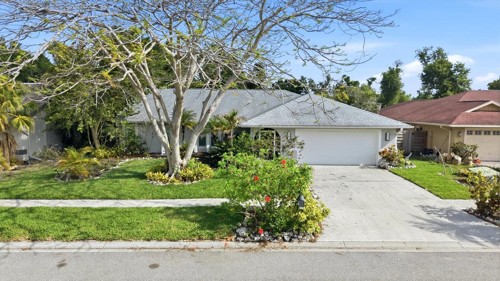 5599 Wilde Oak Way Property Photo 1