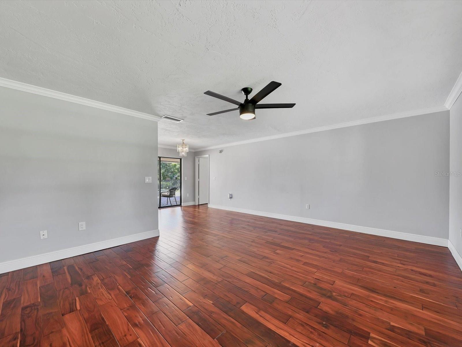 3927 Desoto Rd Property Photo 18