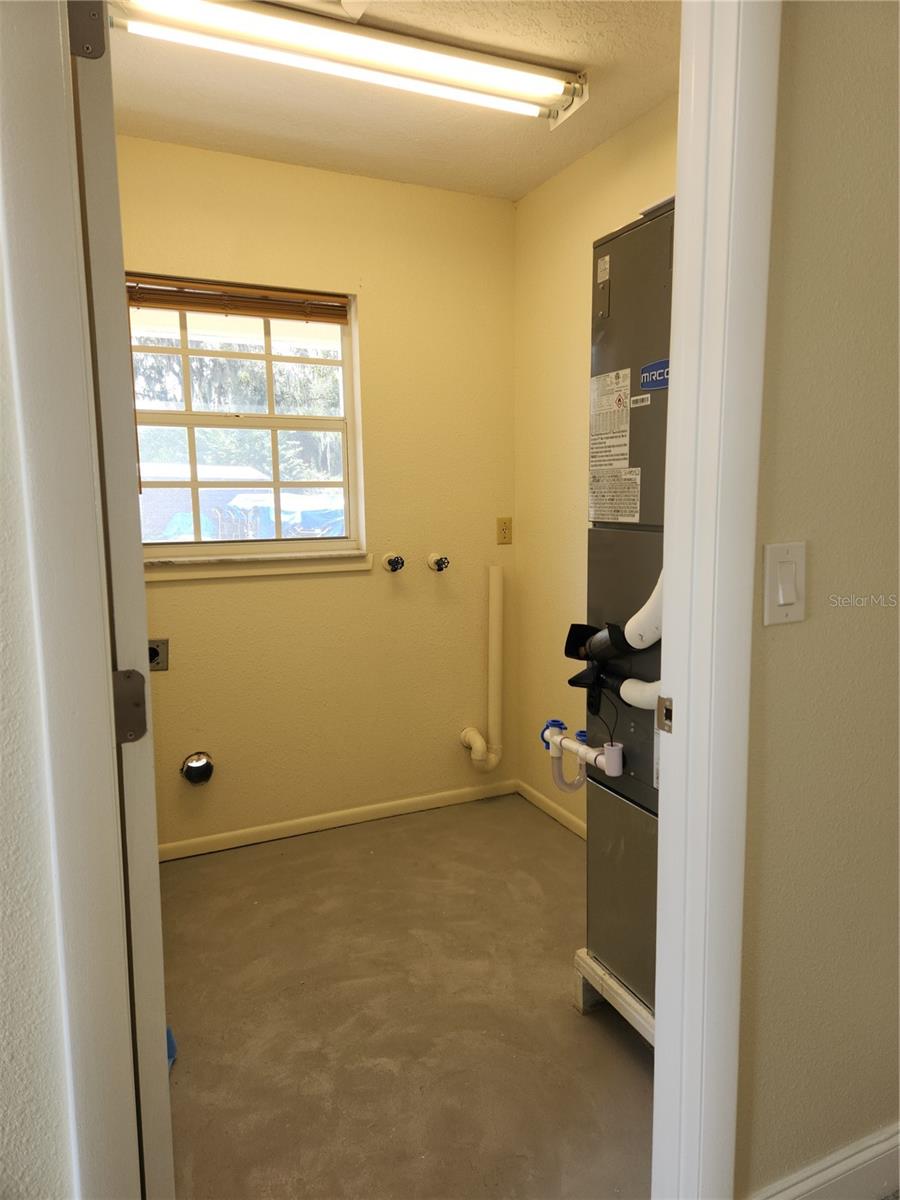 1652 Sw Harlem Cir Property Photo 15