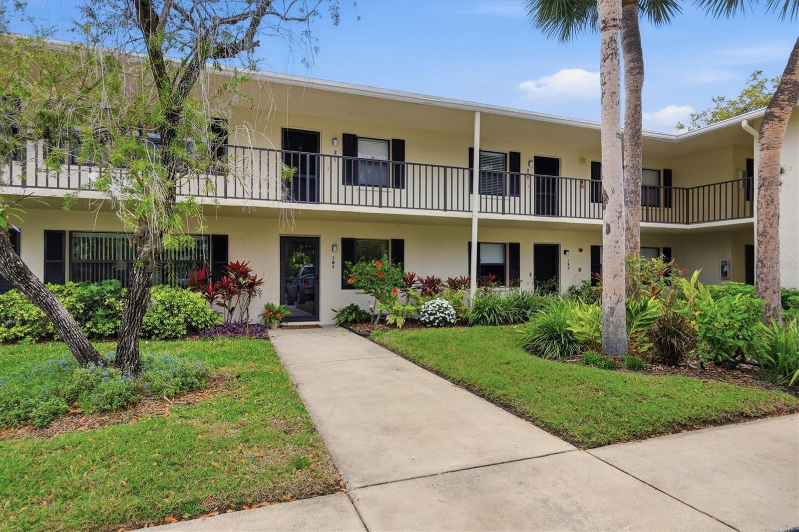 7130 FAIRWAY BEND LN #291 Property Photo 1