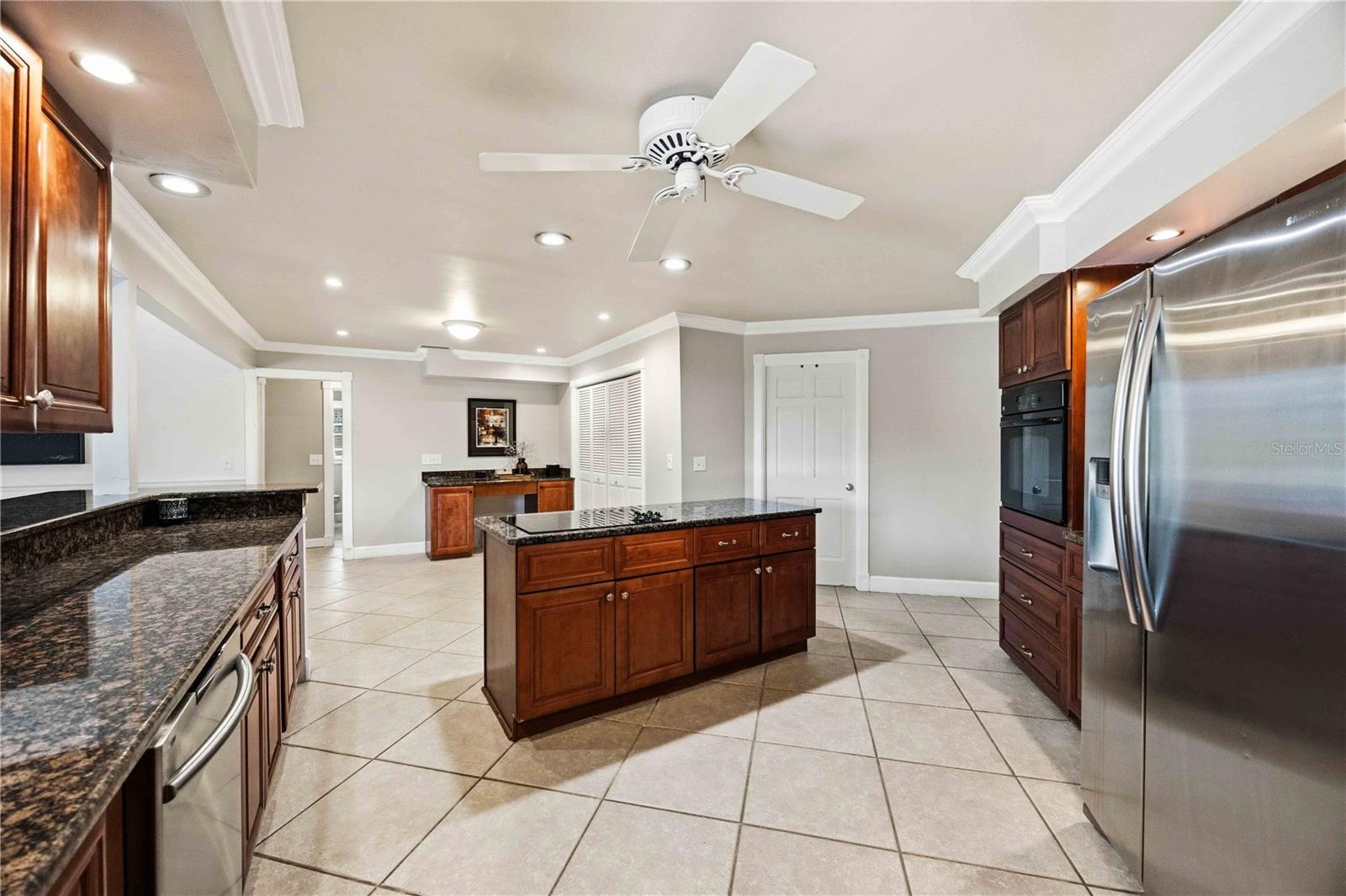 3953 Prairie Dunes Dr Property Photo 18