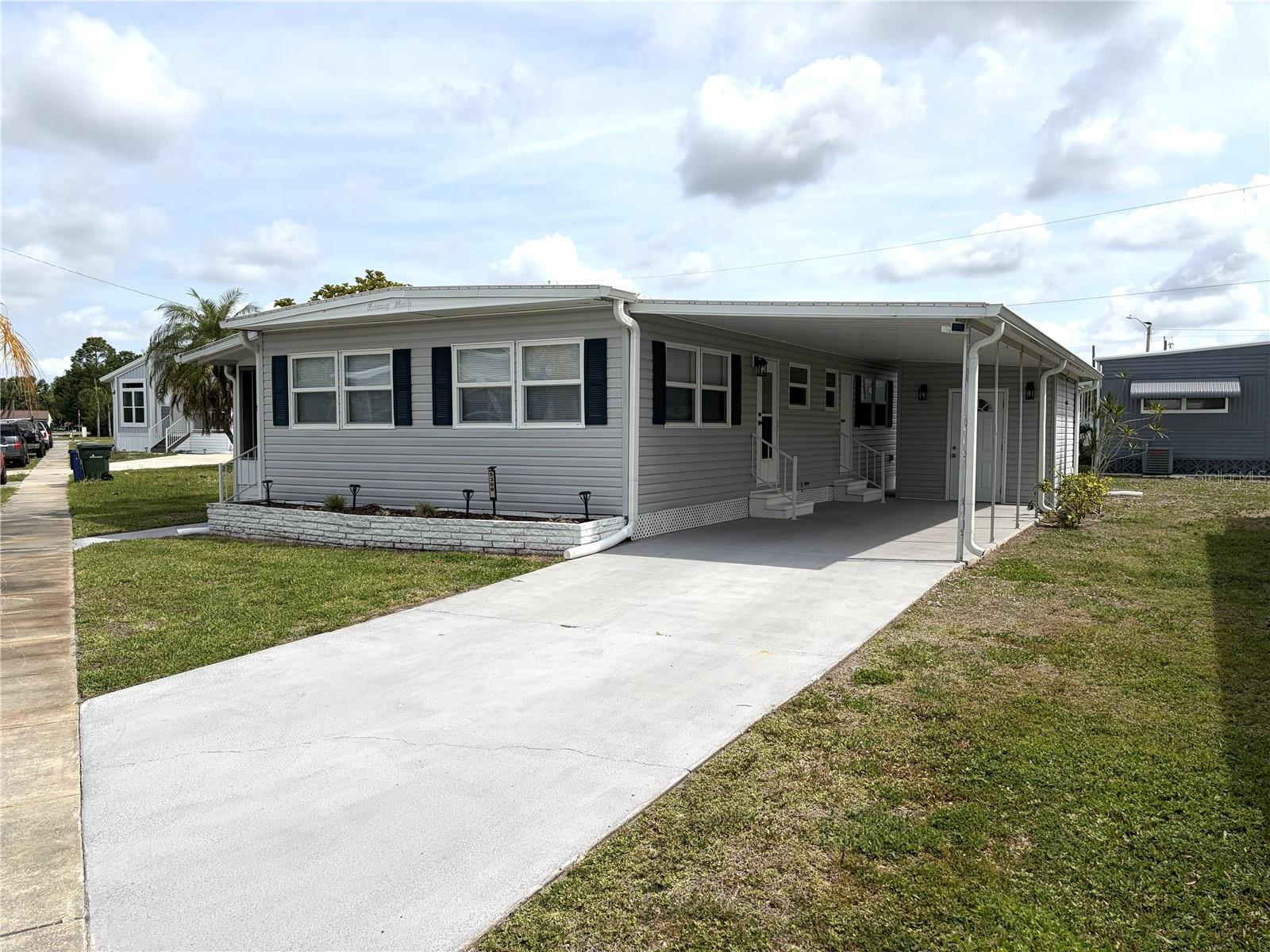 5308 Tri Par Dr Property Photo 1